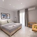 アパート 2br House In With Stunning Sea View ニキアナ